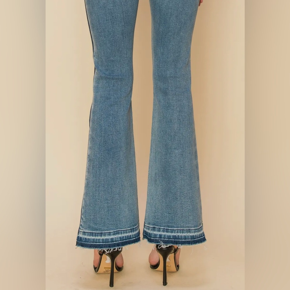 Artemis Vintage High Rise Stretch Bootcut Released Hem Jeans Side Stripe NWT - Picture 3 of 6